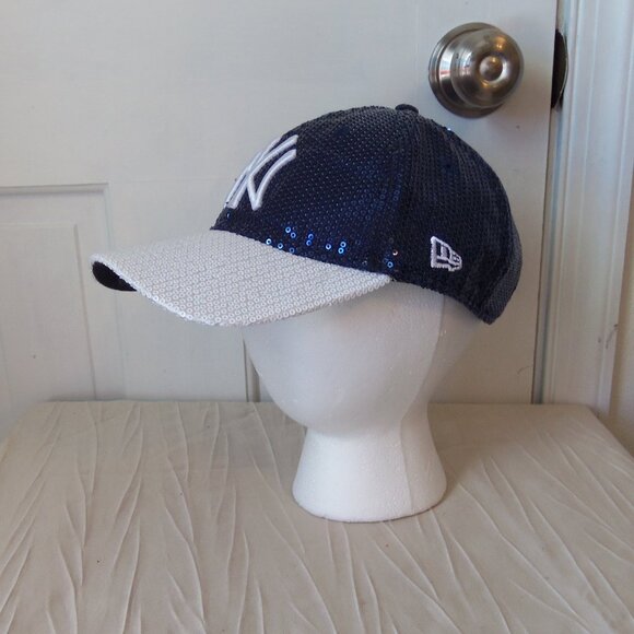 Victoria's Secret Pink New York Yankees Sequin Baseball Cap - Picture 4 of 15